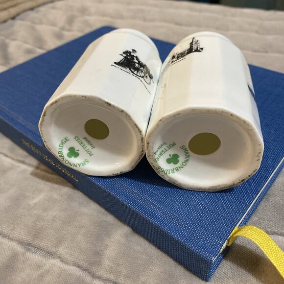 Shannonbridge Potteries Ireland Molly Malone St Patrick’s Salt Pepper Shakers - Picture 3 of 8